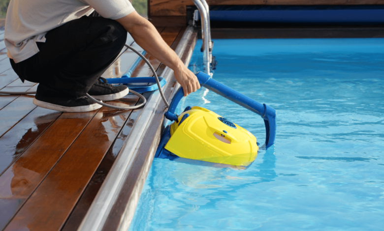 pool cleaning jobs